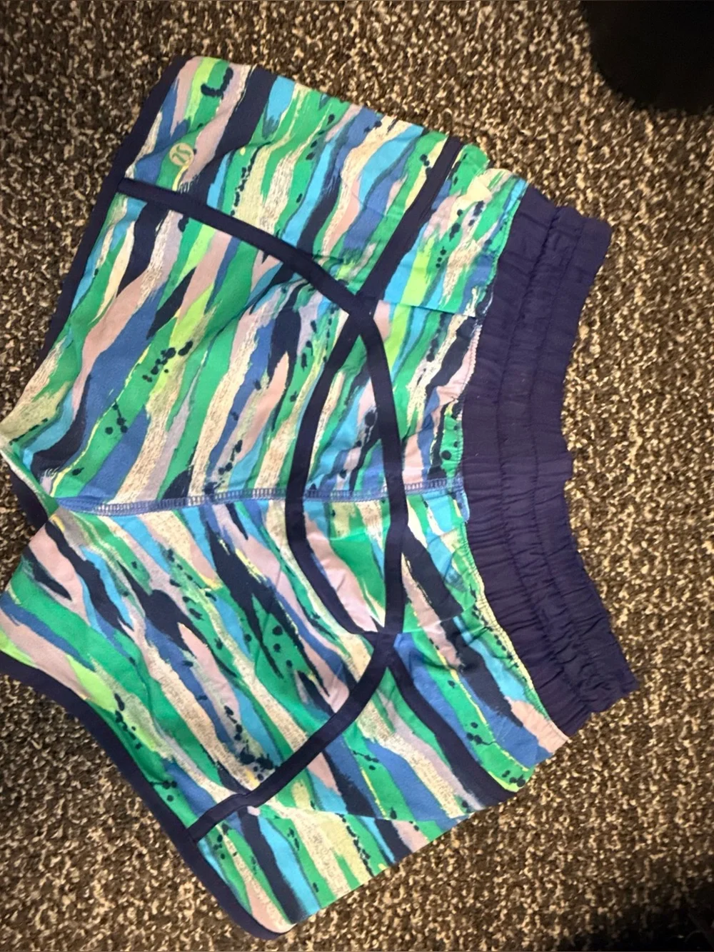 Lululemon Tracker Short III Seven Wonders Multi / Hero Blue 4